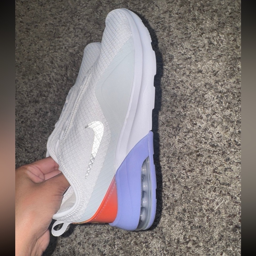 BRAND NEW Nike Air Max 270